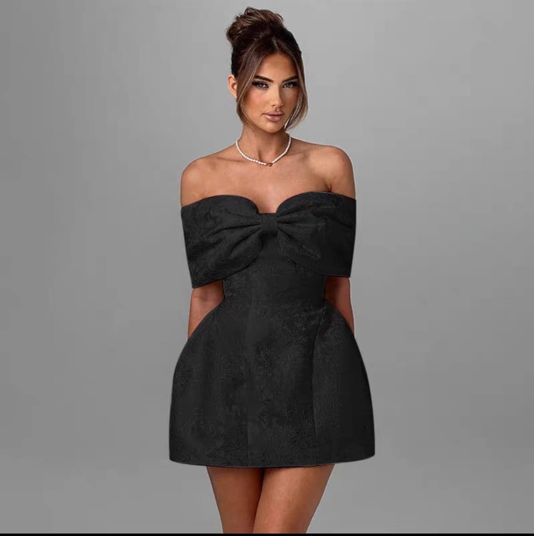 Off-Shoulder-Kleid